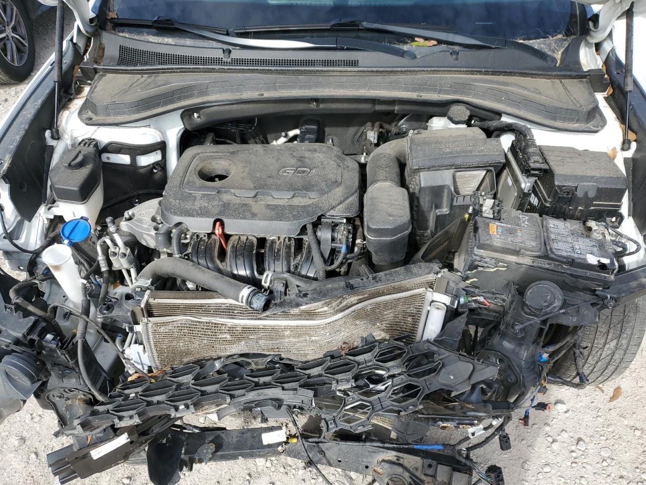 2020 Hyundai Santa Fe - Image 13
