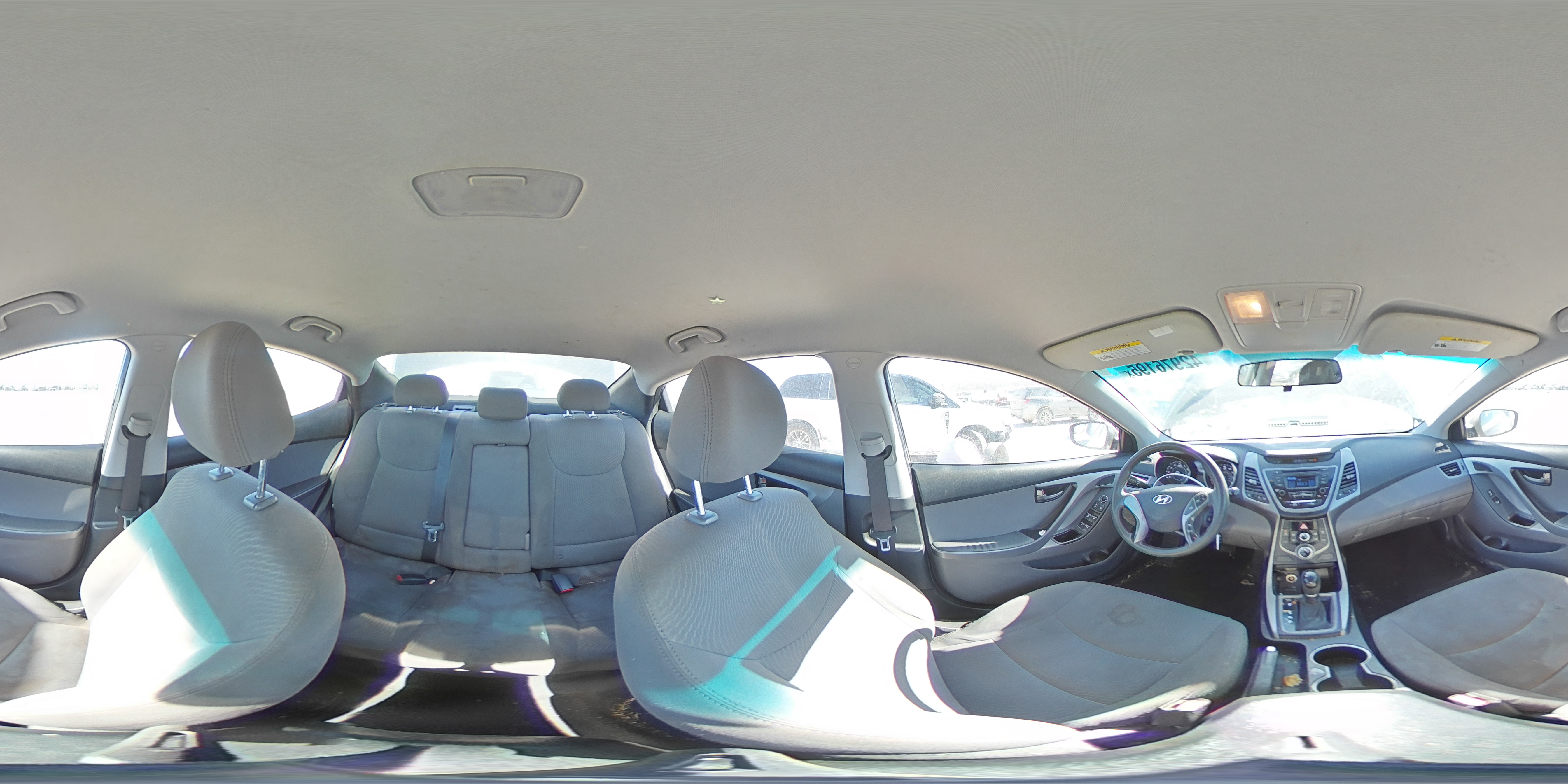 2015 Hyundai Elantra - Image 13