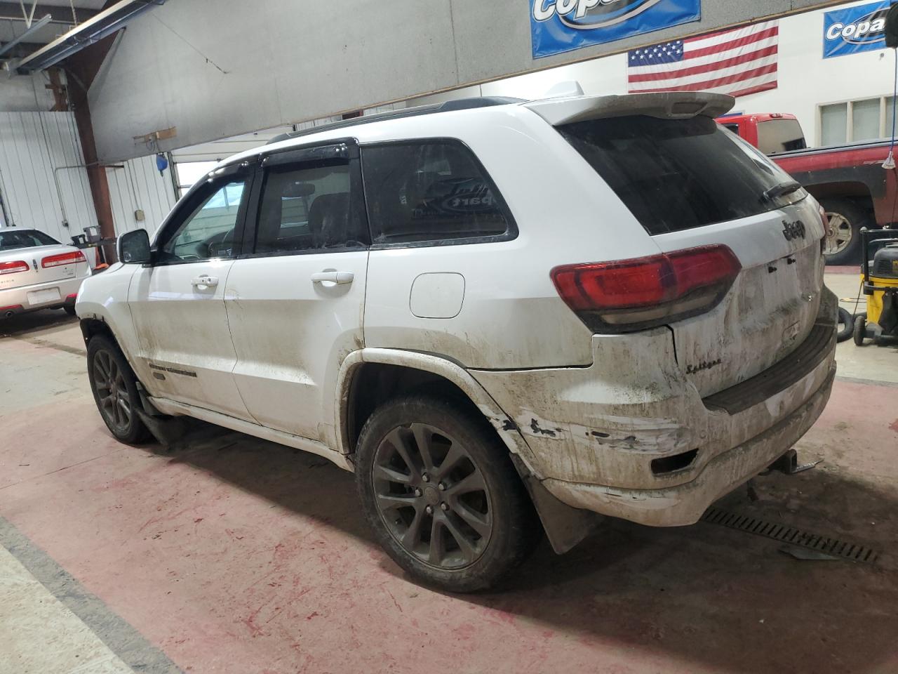 2017 Jeep Grand Cherokee - Image 2