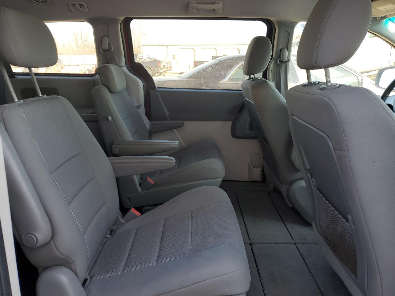2009 Dodge Caravan - Image 11