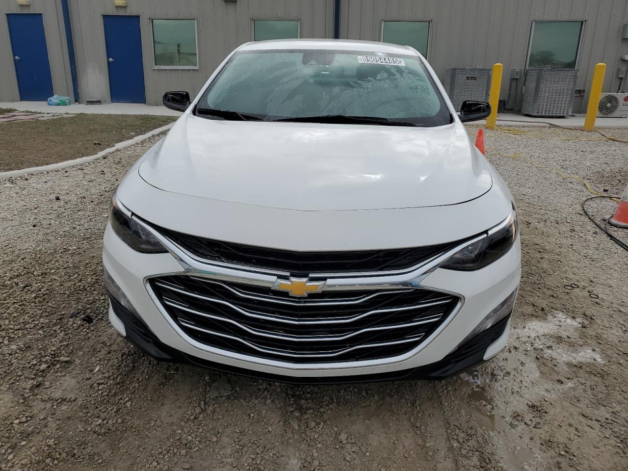 2023 Chevrolet Malibu - Image 5