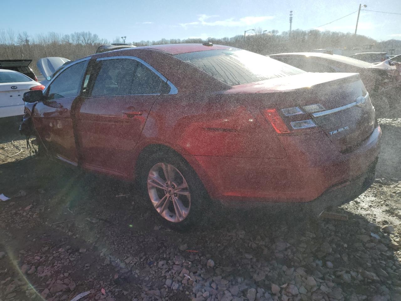 2015 Ford Taurus - Image 2