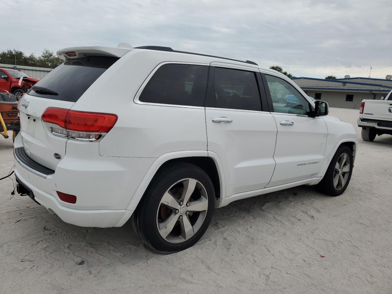 2015 Jeep Grand Cherokee - Image 3