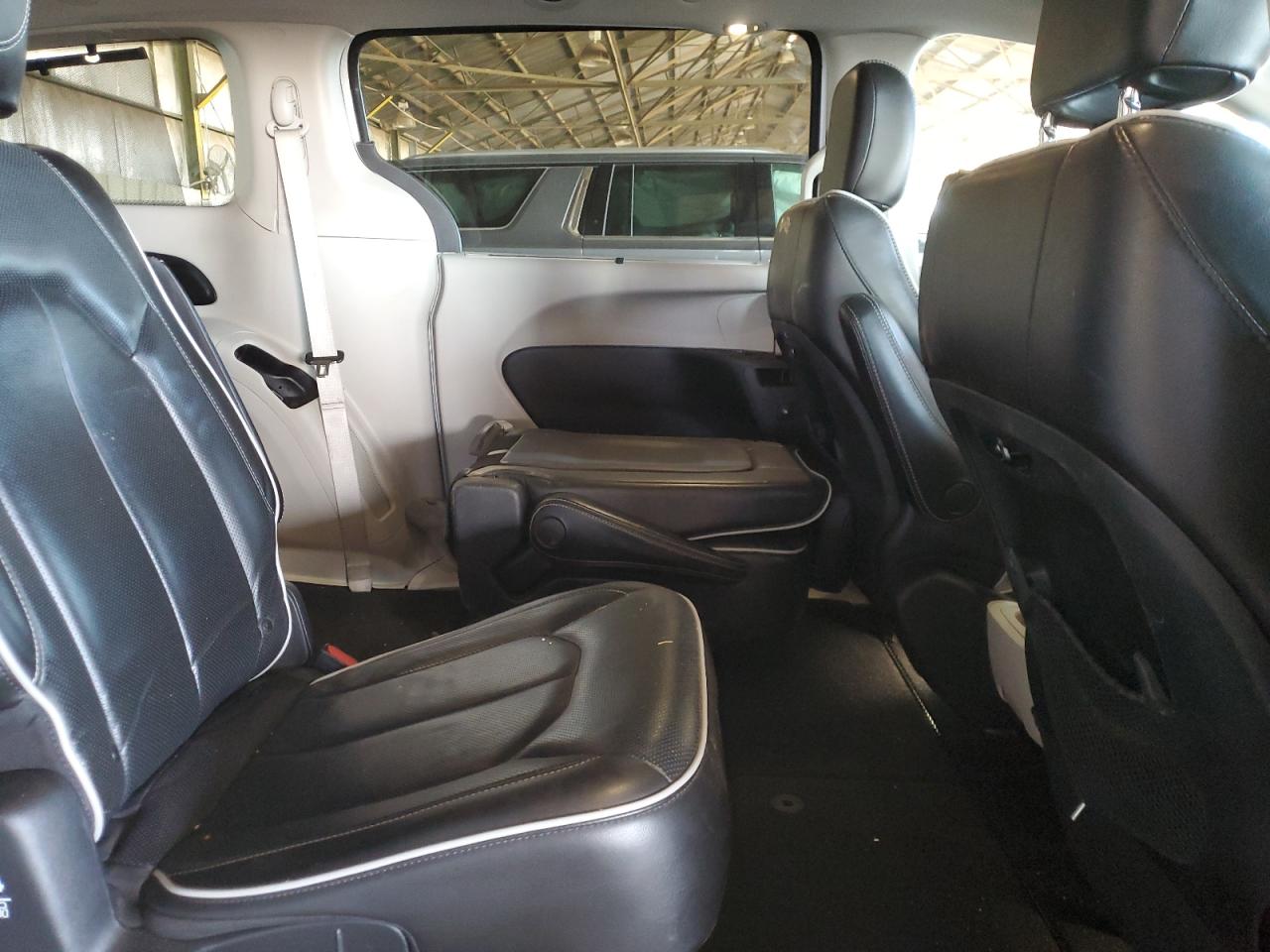 2021 Chrysler Pacifica - Image 11