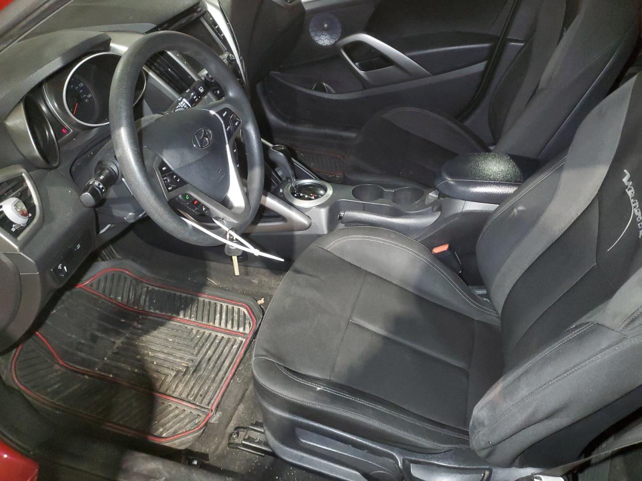 2016 Hyundai Veloster - Image 7