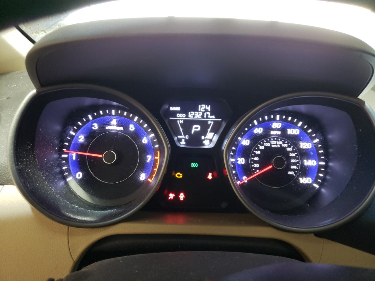 2013 Hyundai Elantra - Image 9