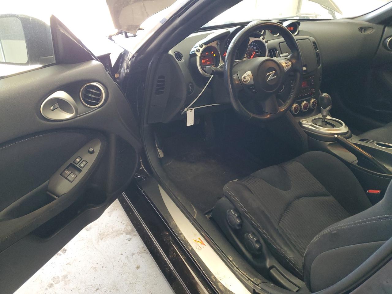2017 Nissan 370Z - Image 8