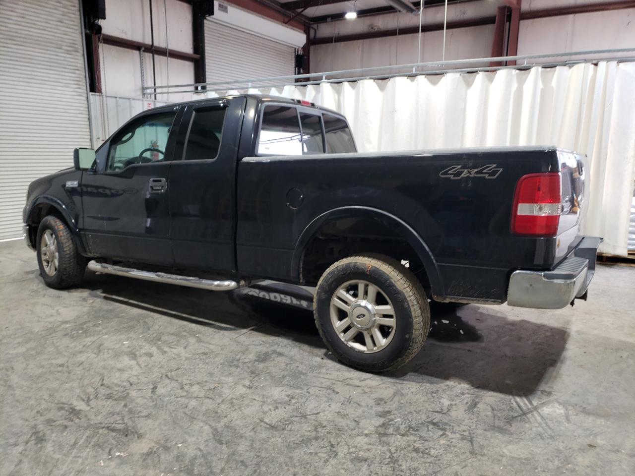 2004 Ford F-150 - Image 2