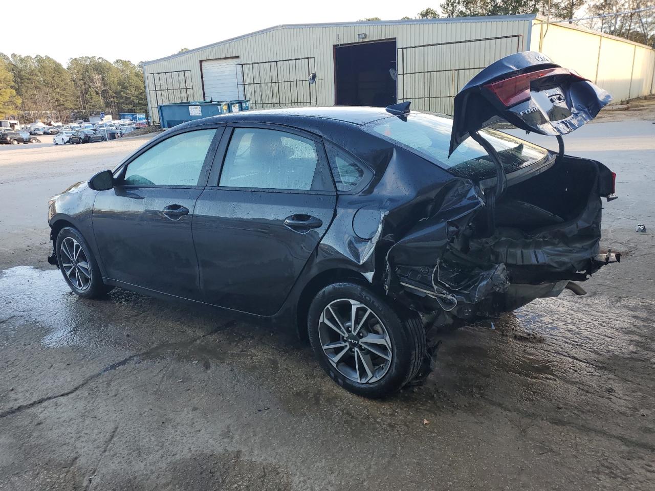 2023 Kia Forte - Image 2
