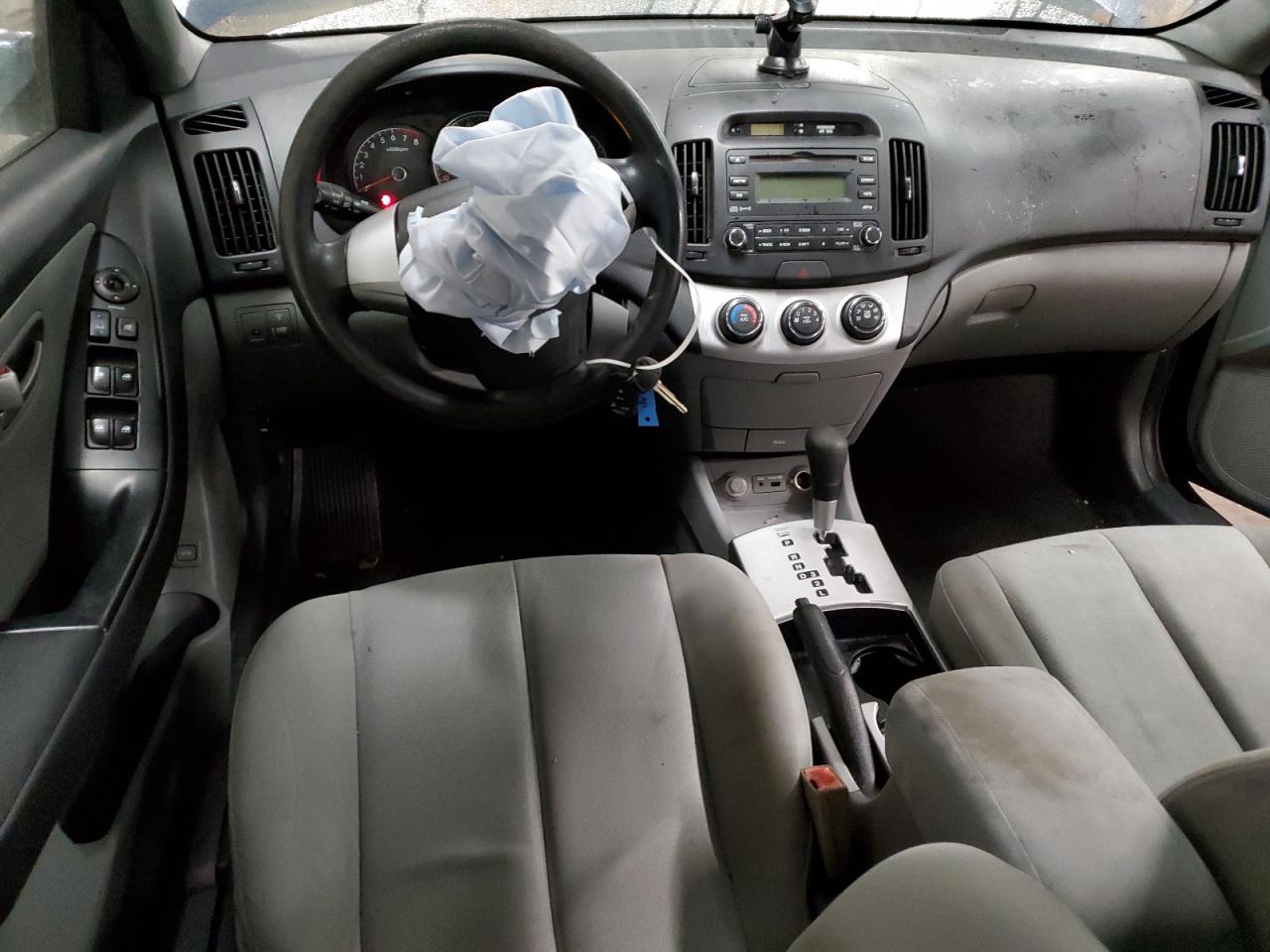2009 Hyundai Elantra - Image 8