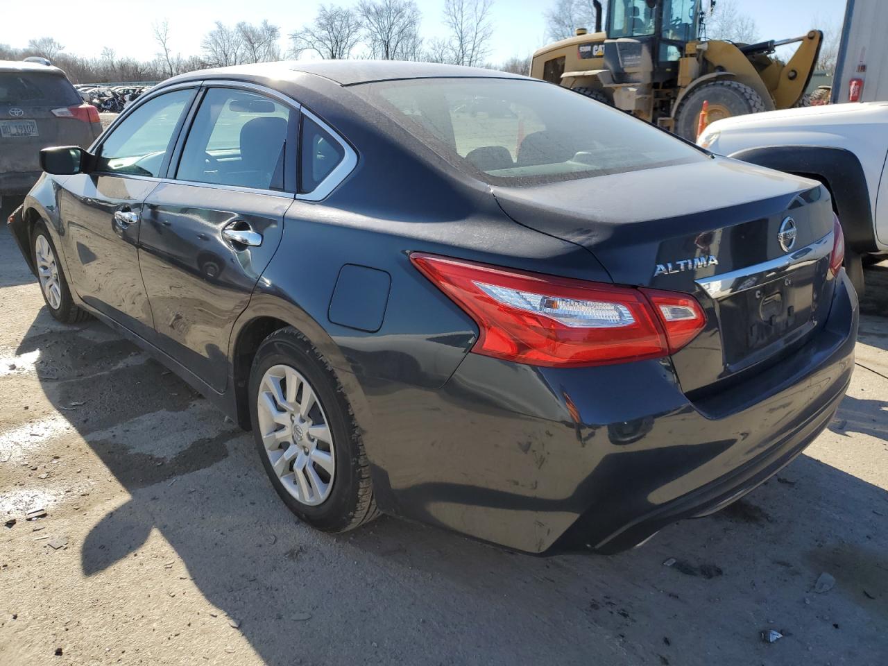 2016 Nissan Altima - Image 2