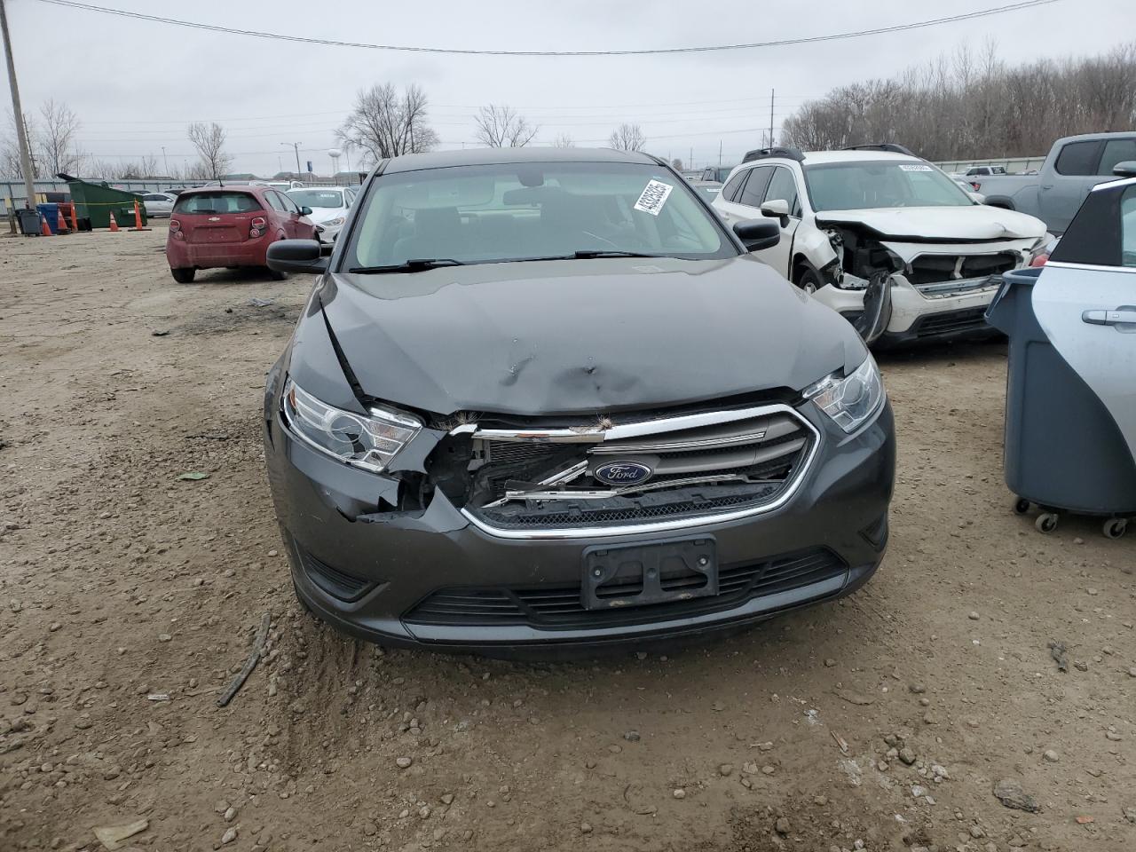 2019 Ford Taurus - Image 5