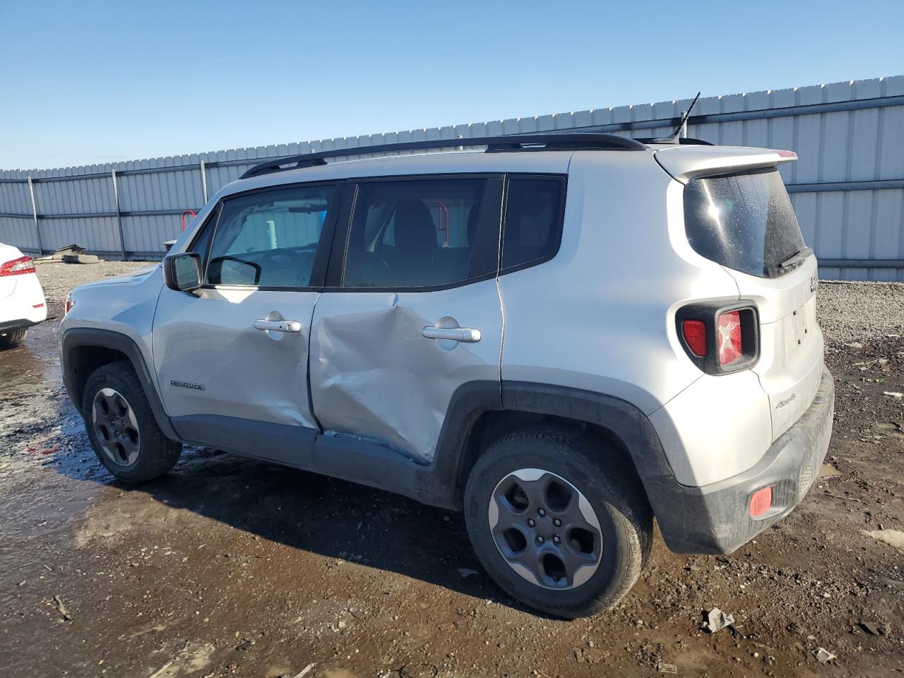 2017 Jeep Renegade - Image 2