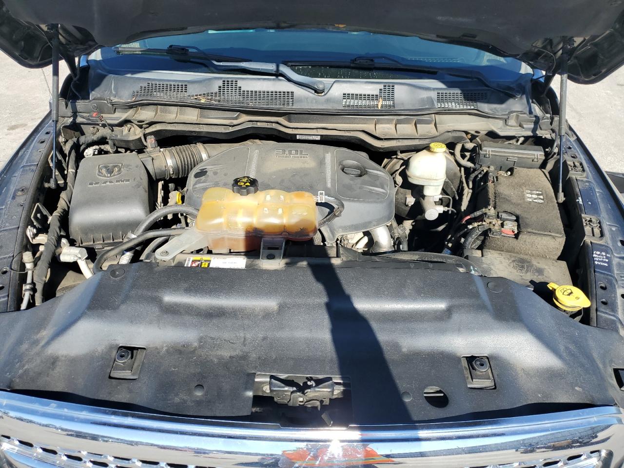 2015 RAM 1500 - Image 11