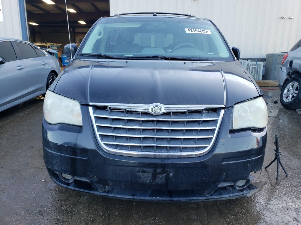 2008 Chrysler Town & Country - Image 5
