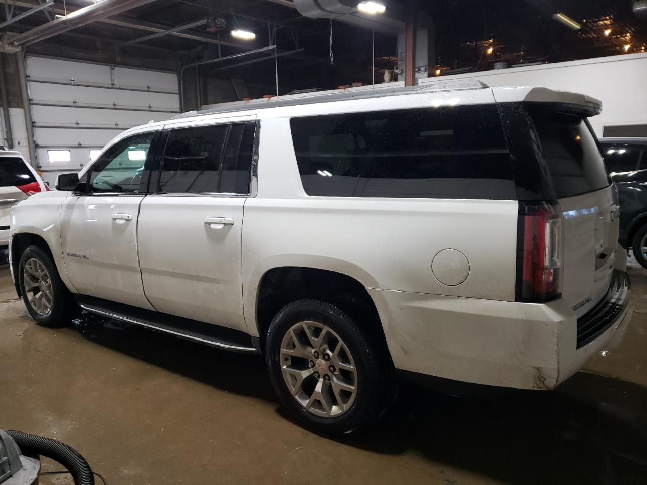2016 GMC Yukon - Image 2