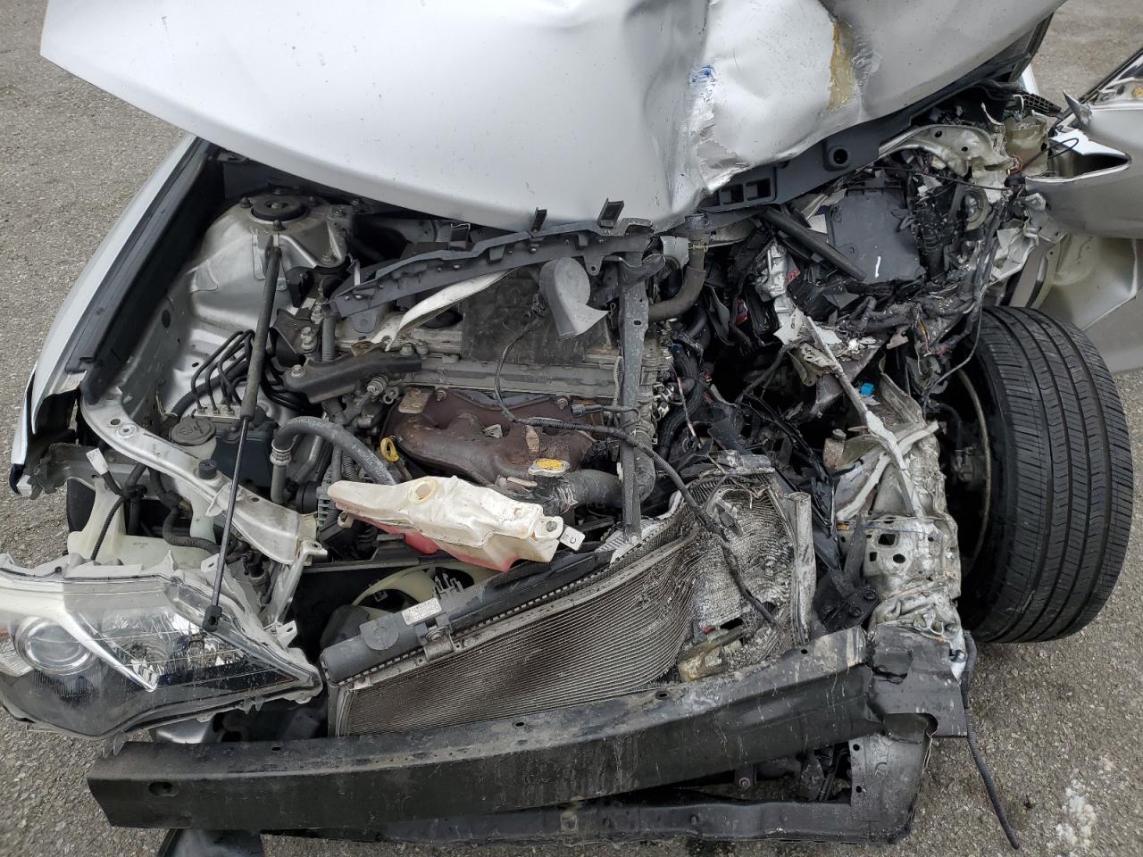 2013 Toyota Camry - Image 12
