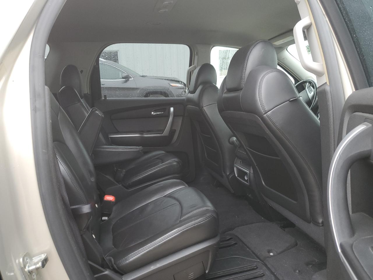 2008 GMC Acadia - Image 12