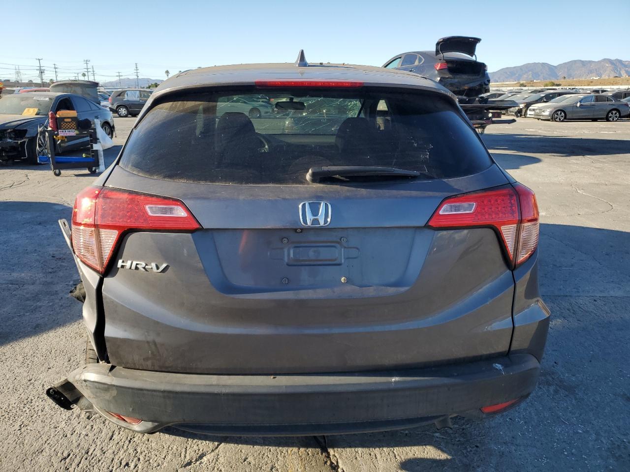 VIN 3CZRU5H57JM714242 2018 HONDA HR-V no.6