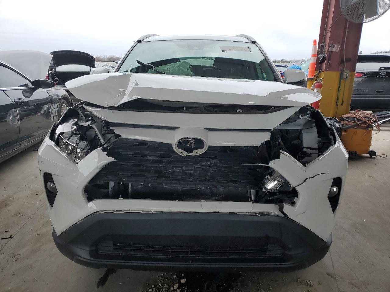 2021 Toyota RAV 4 - Image 5