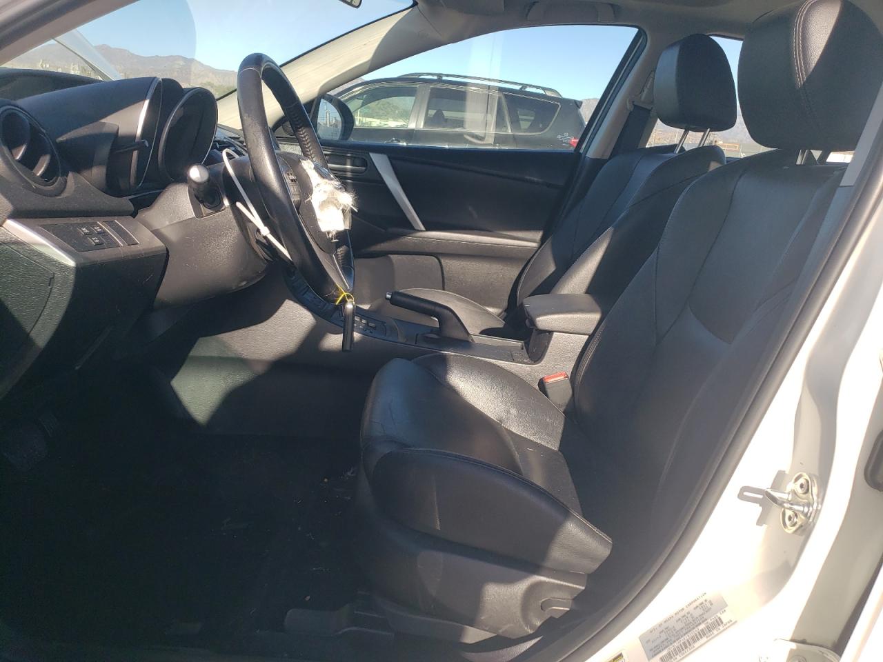 2013 Mazda 3 - Image 7