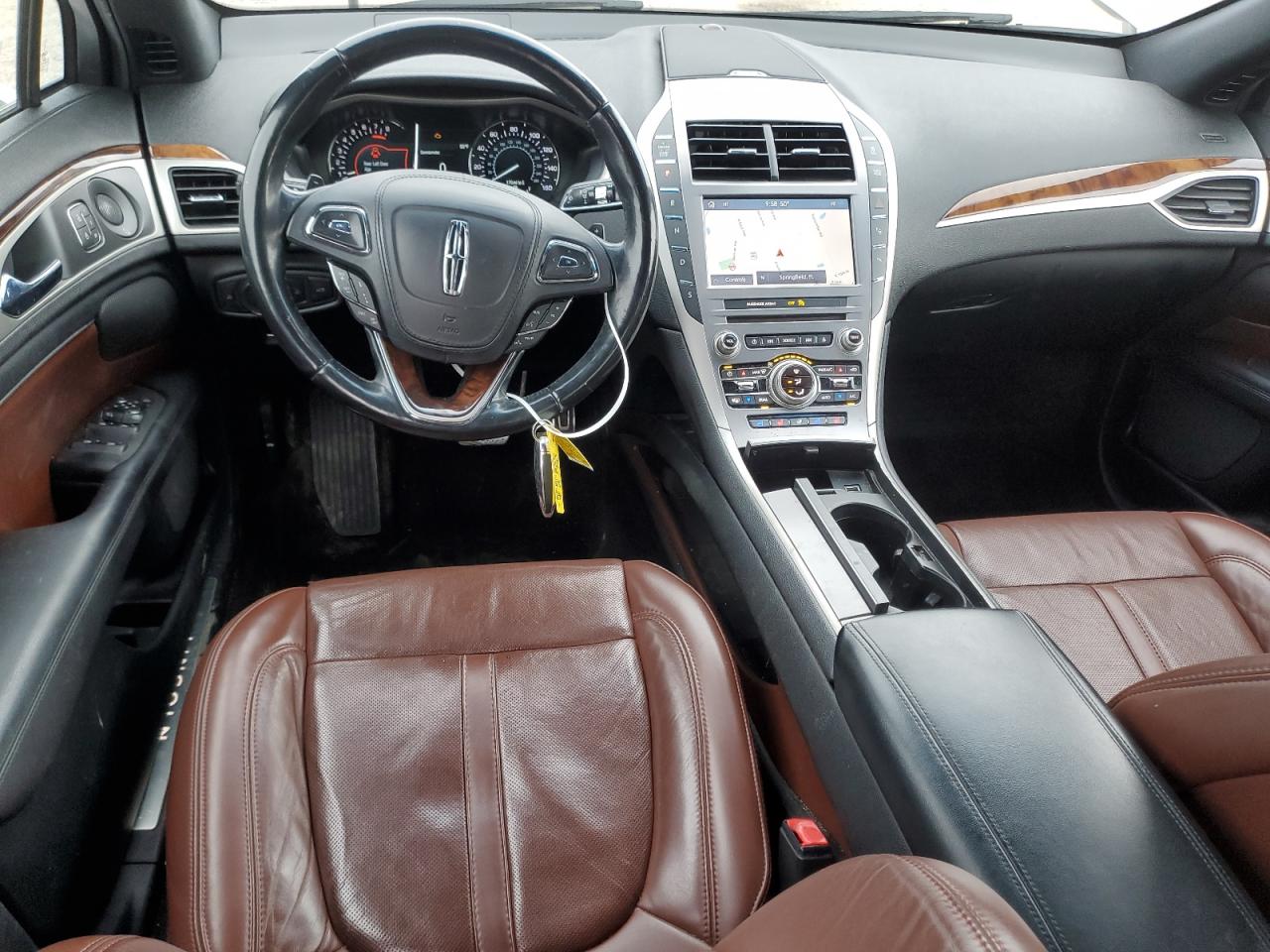 2020 Lincoln MKZ - Image 8