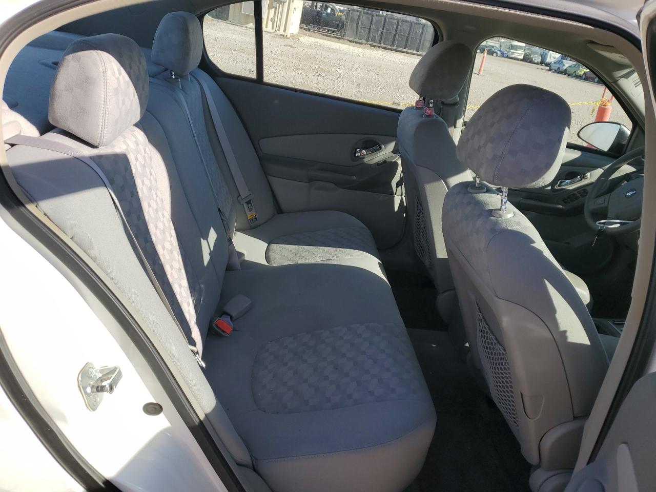 2004 Chevrolet Malibu - Image 10