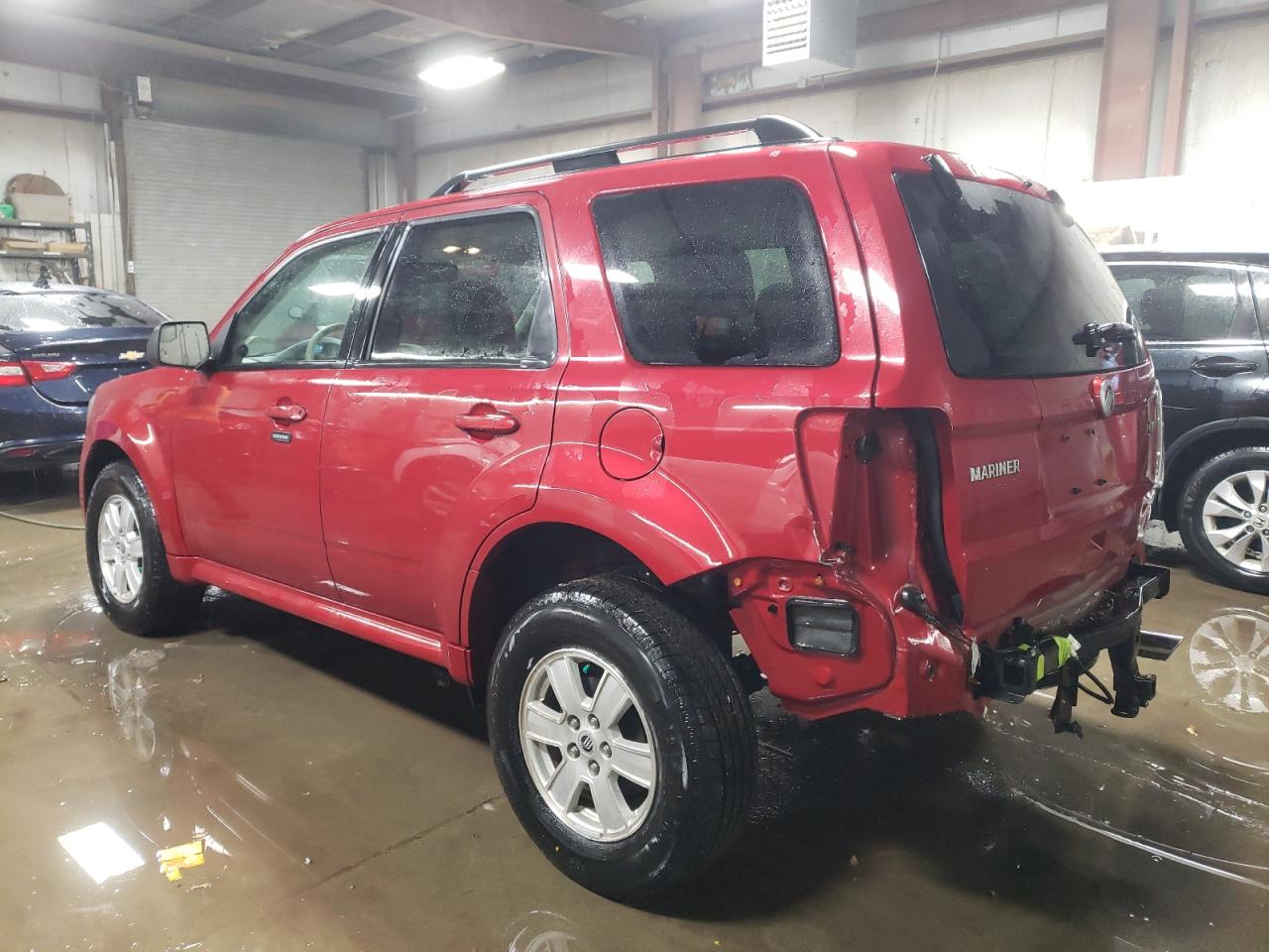 2010 Mercury Mariner - Image 2