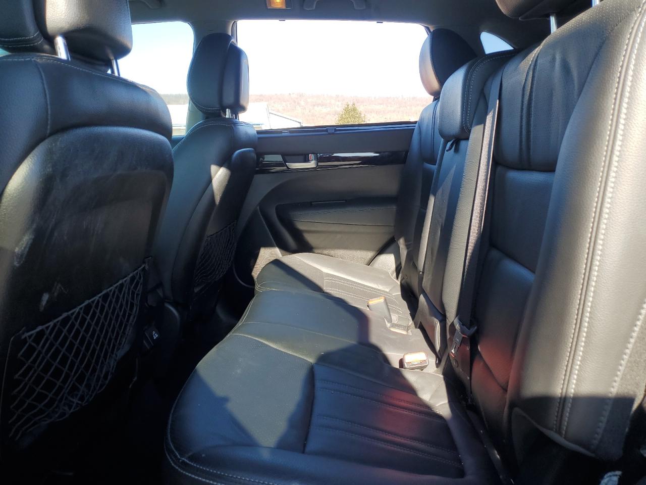 2015 Kia Sorento - Image 11