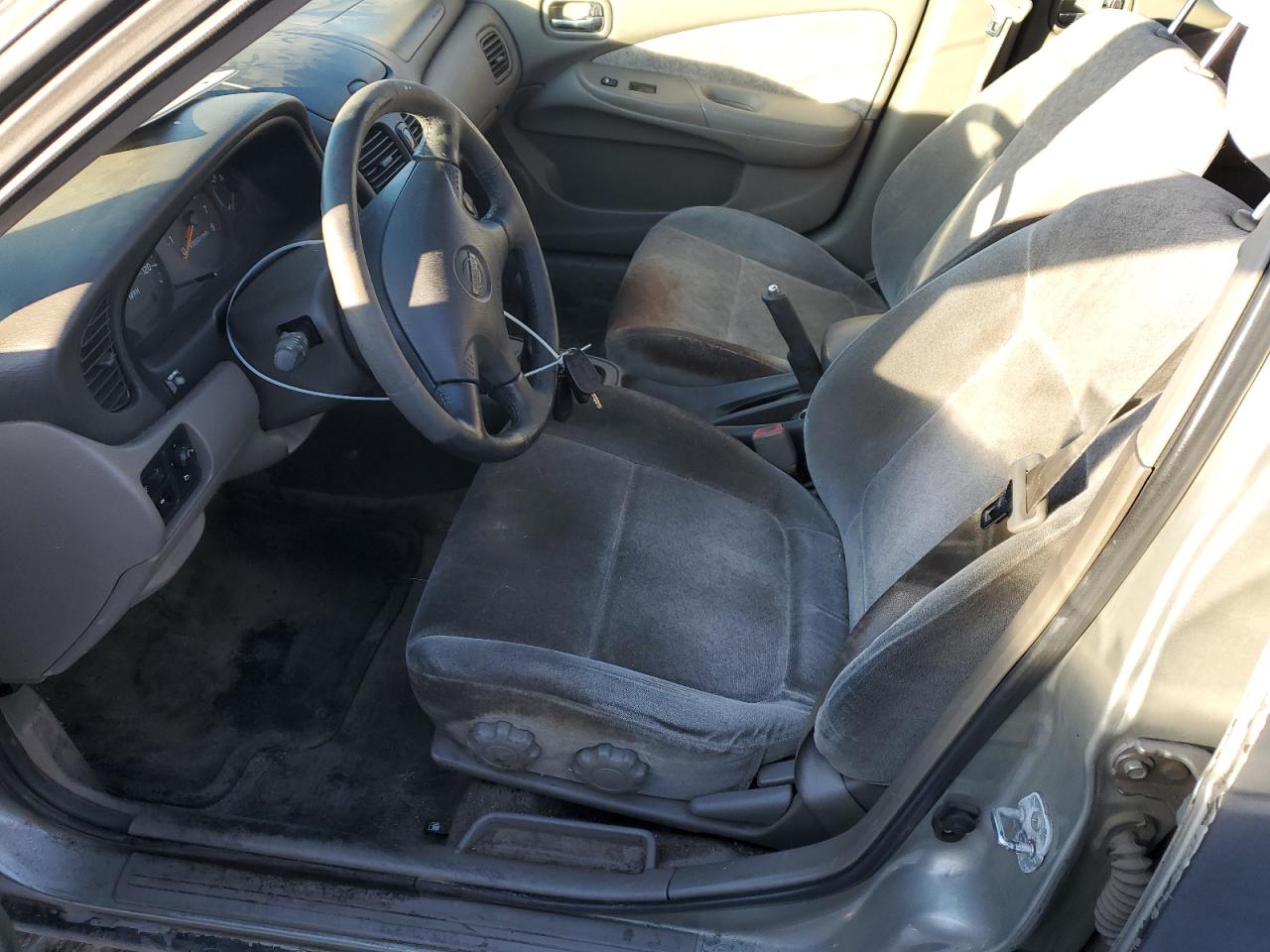 2002 Nissan Sentra - Image 7