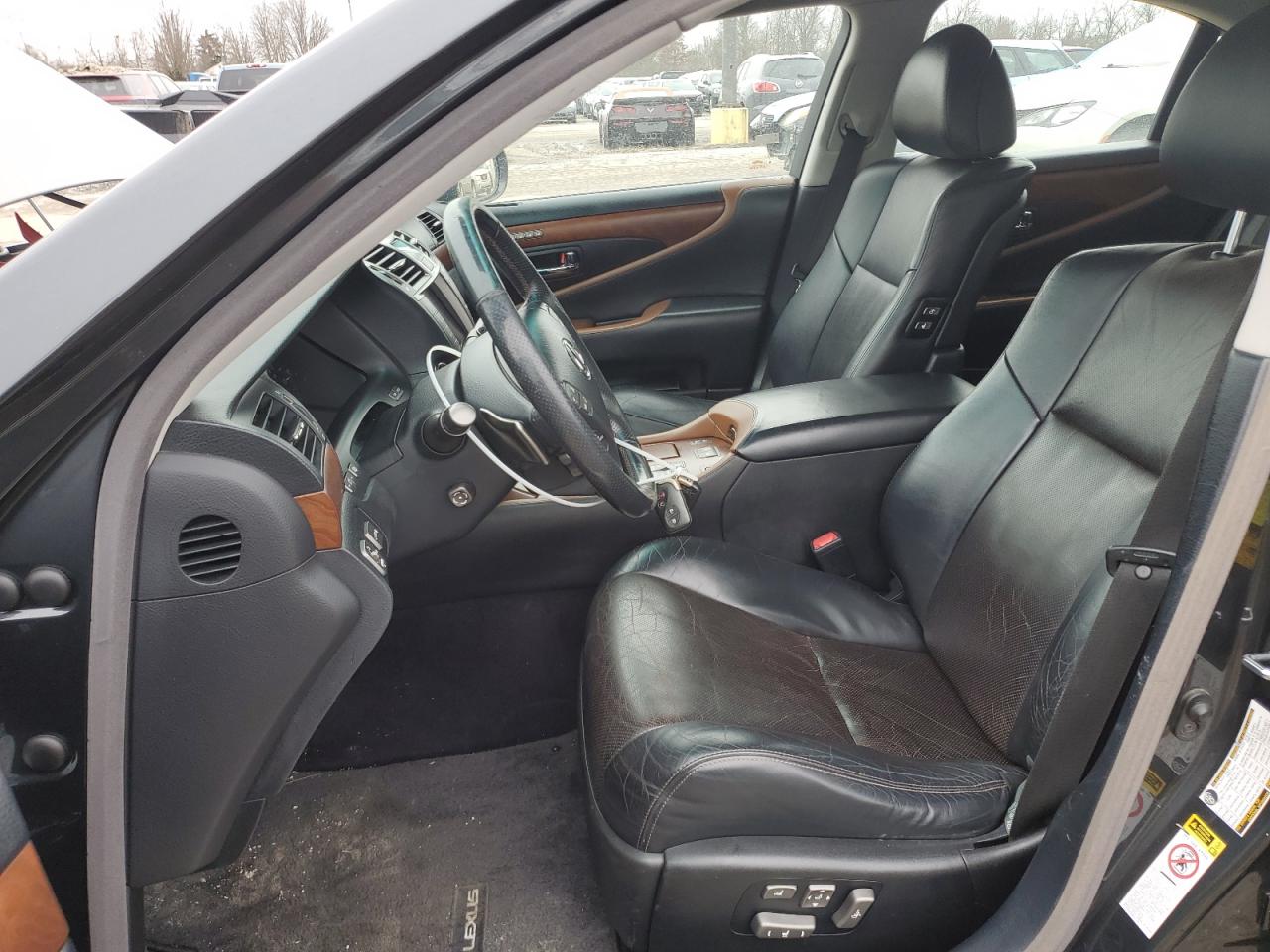 2011 Lexus LS - Image 7