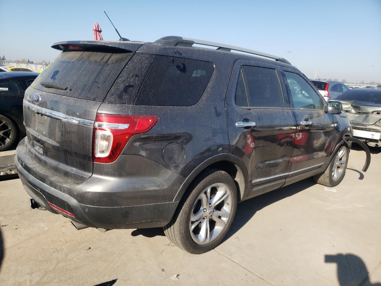 2015 Ford Explorer - Image 3
