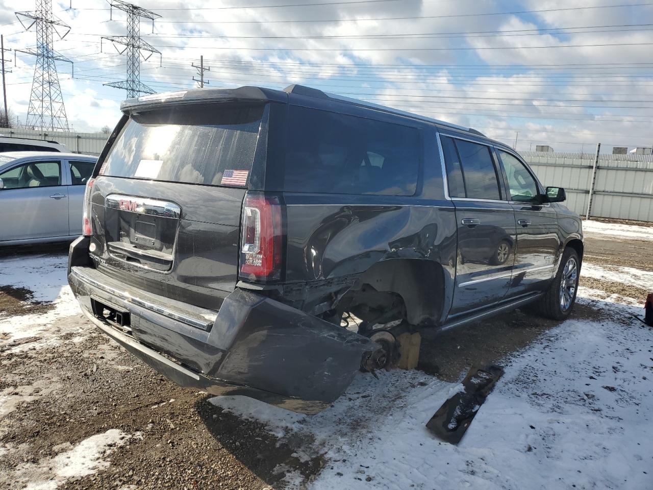 2016 GMC Yukon - Image 3