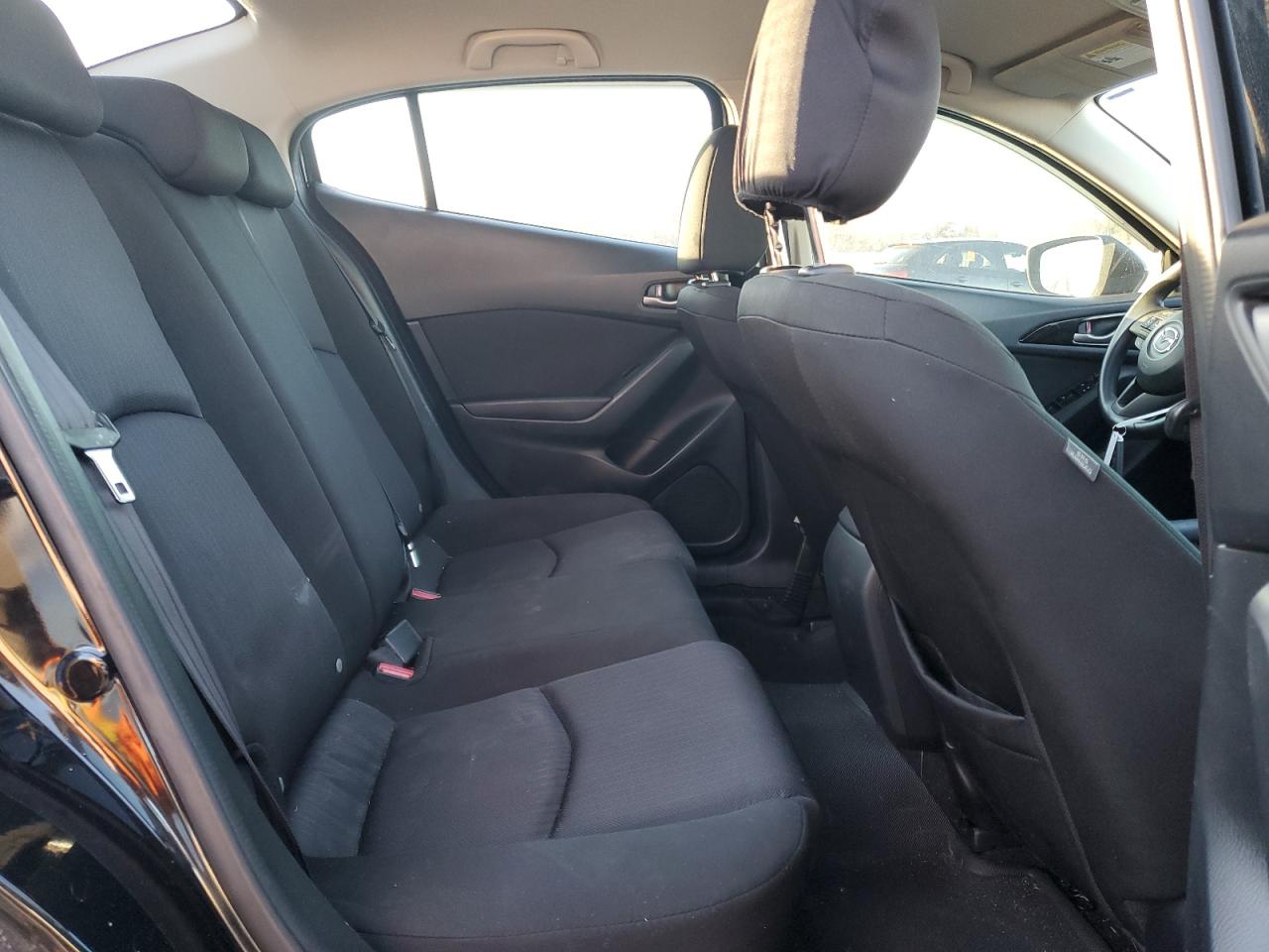 2016 Mazda 3 - Image 10