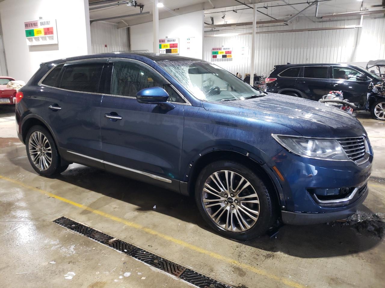 VIN 2LMPJ8LR4HBL18668 2017 LINCOLN MKX no.4