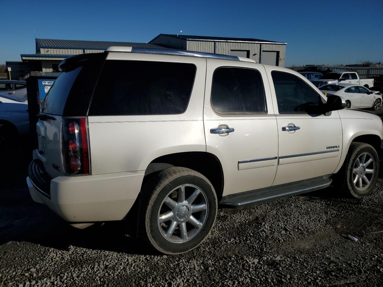 2012 GMC Yukon - Image 3