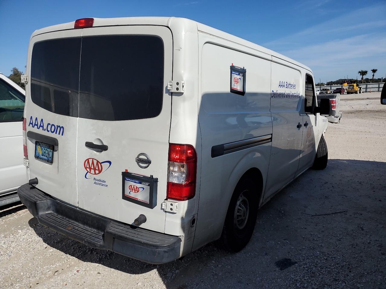 2016 Nissan NV - Image 4