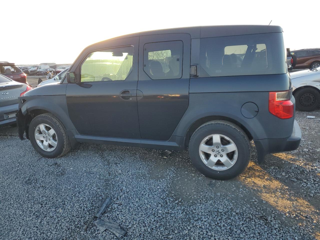 2005 Honda Element - Image 2