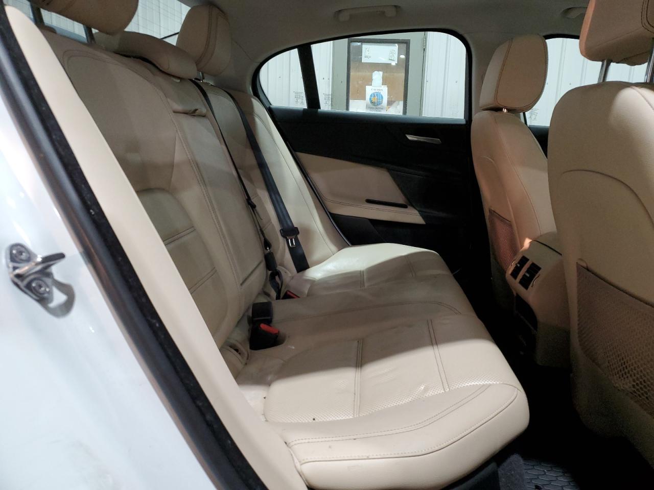 2018 Jaguar XE - Image 10
