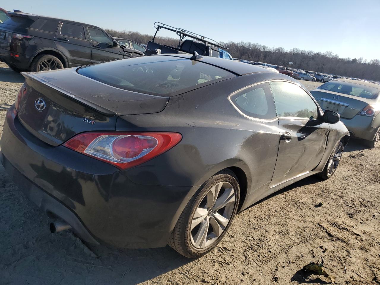 2012 Hyundai Genesis - Image 3