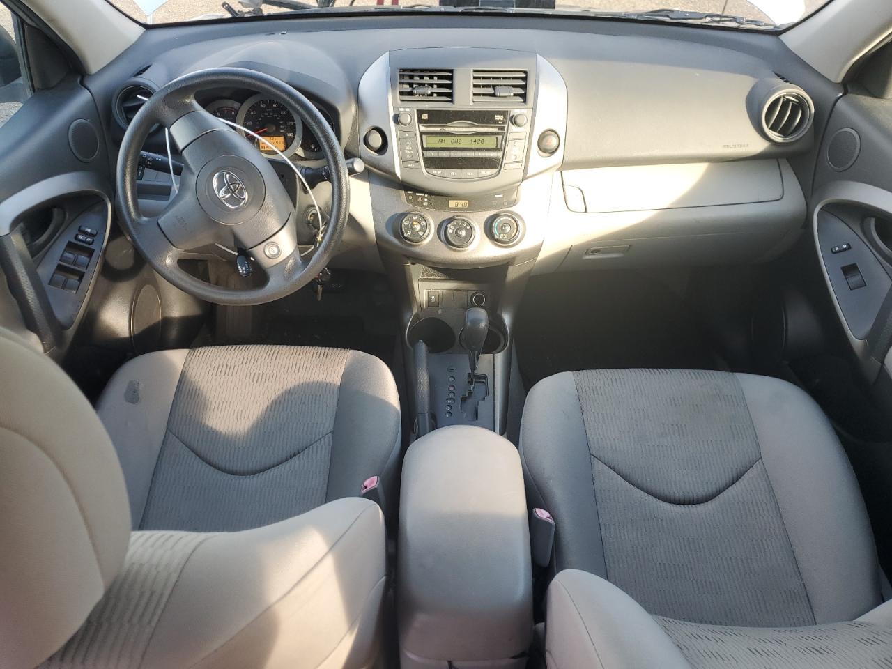 2010 Toyota RAV 4 - Image 8