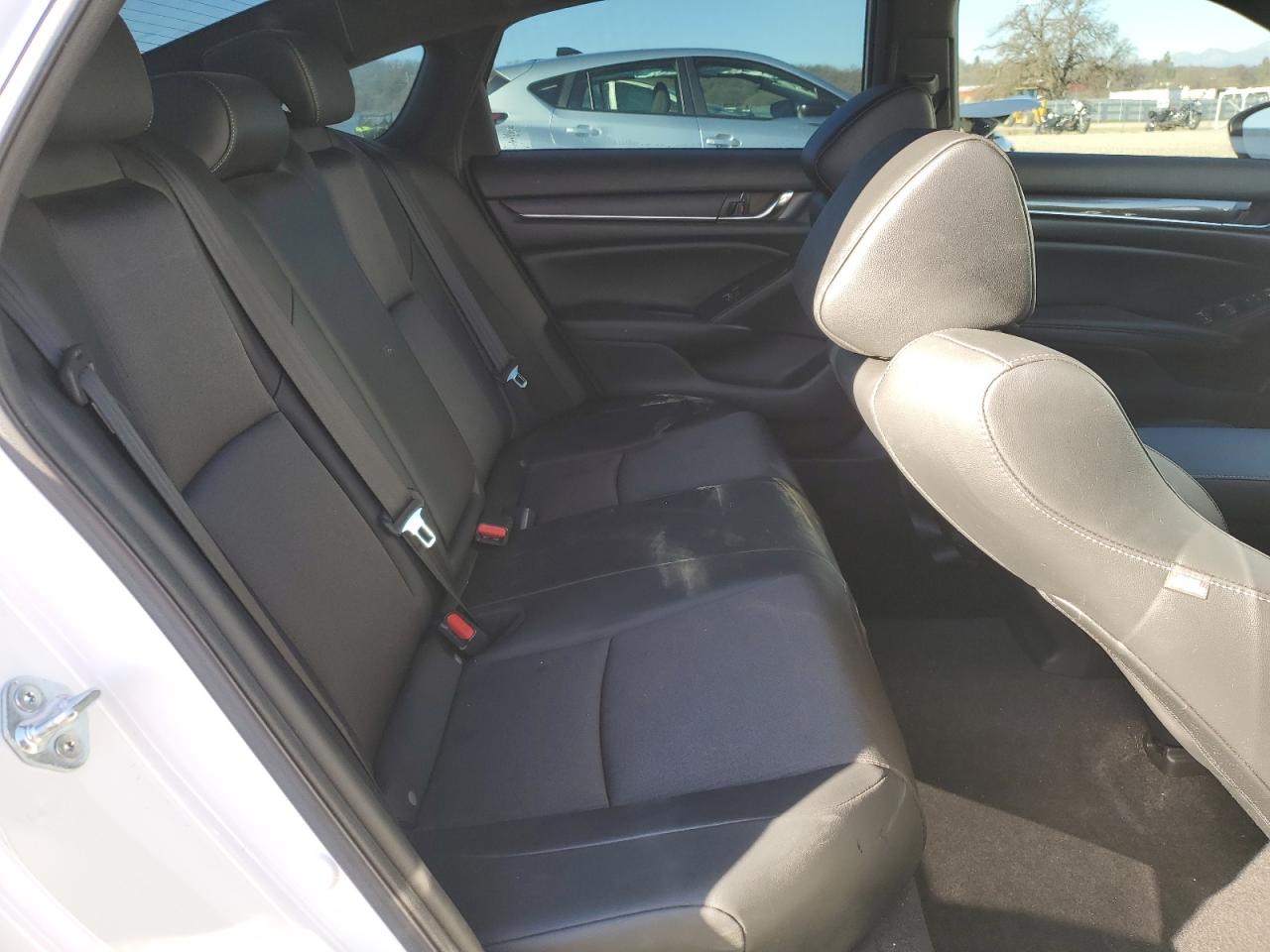 2022 Honda Accord - Image 11