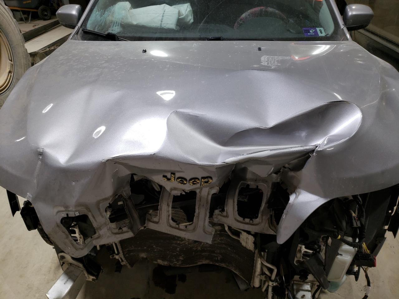 2021 Jeep Grand Cherokee - Image 13