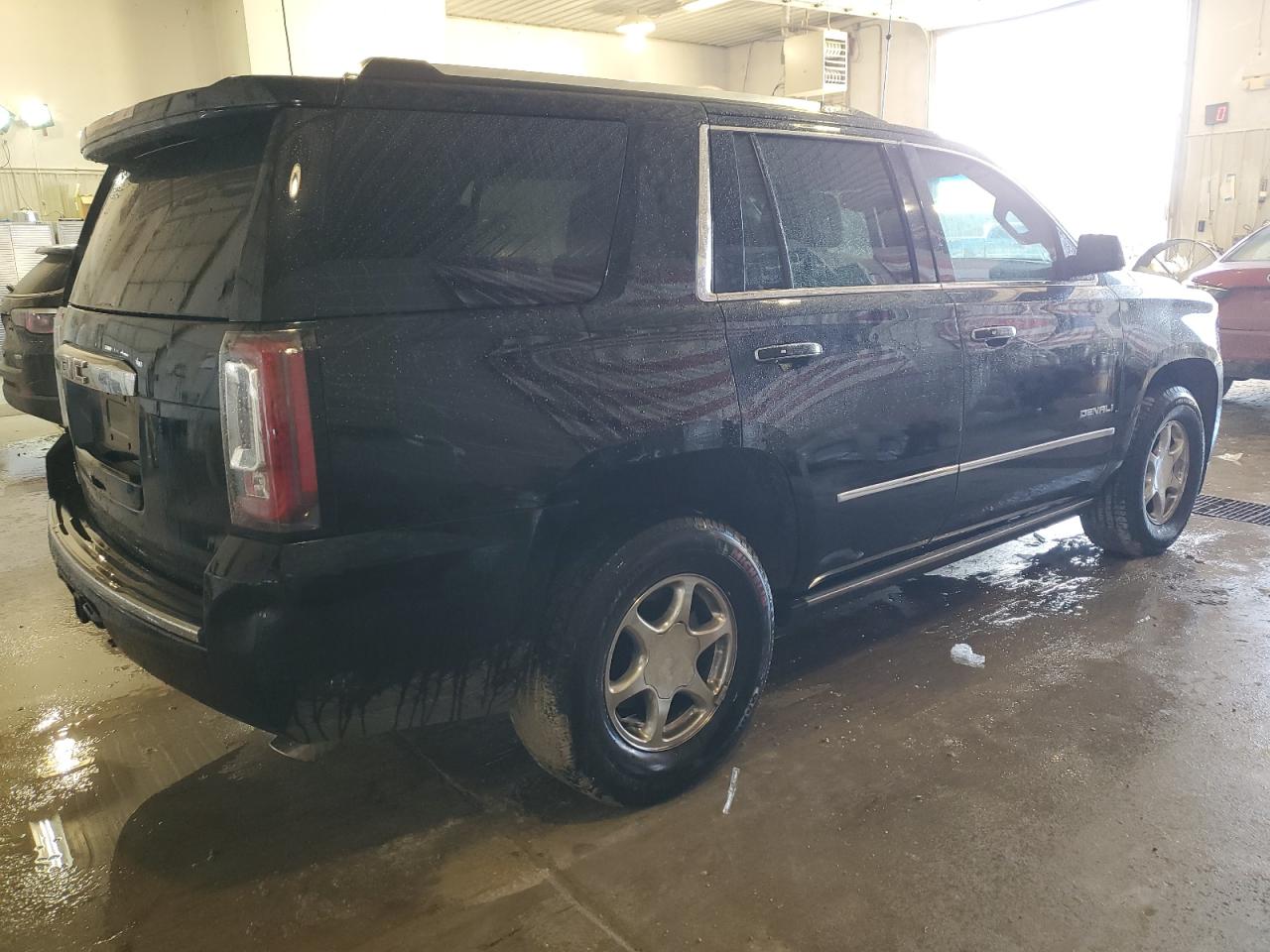 2015 GMC Yukon - Image 3