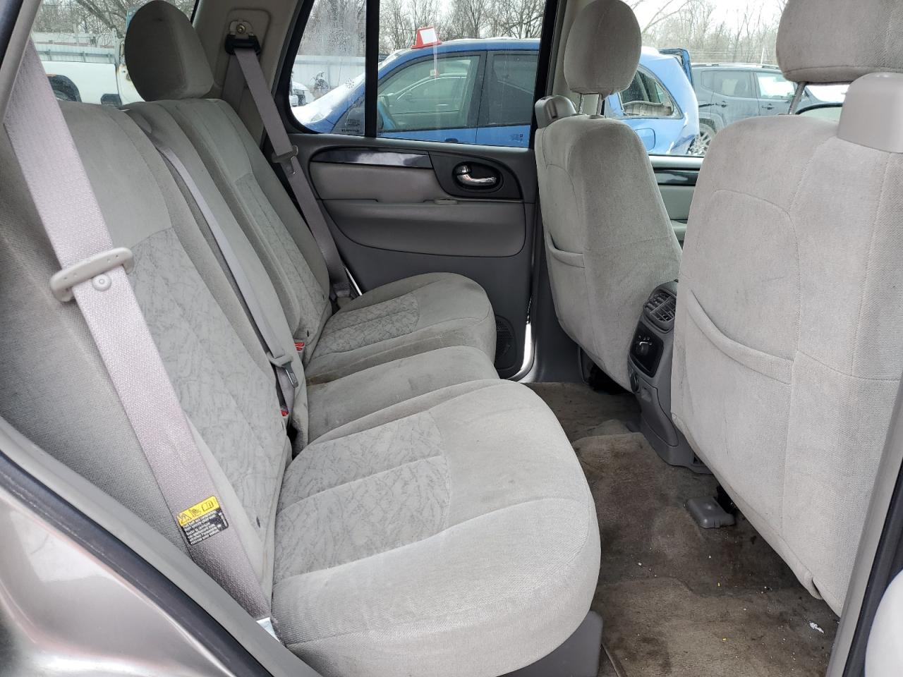 2005 GMC Envoy - Image 11