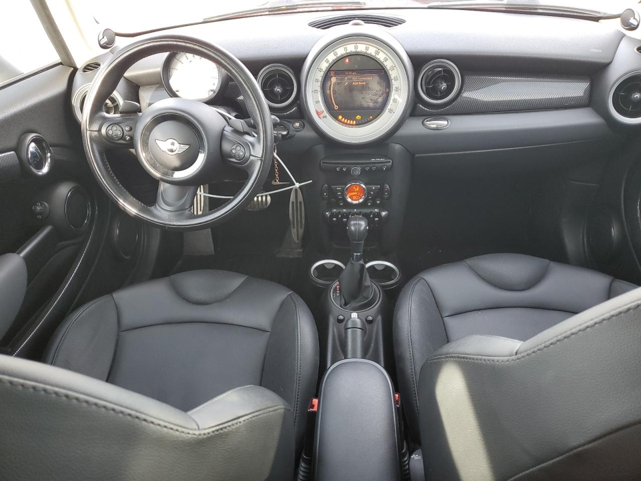 2011 MINI Cooper - Image 8