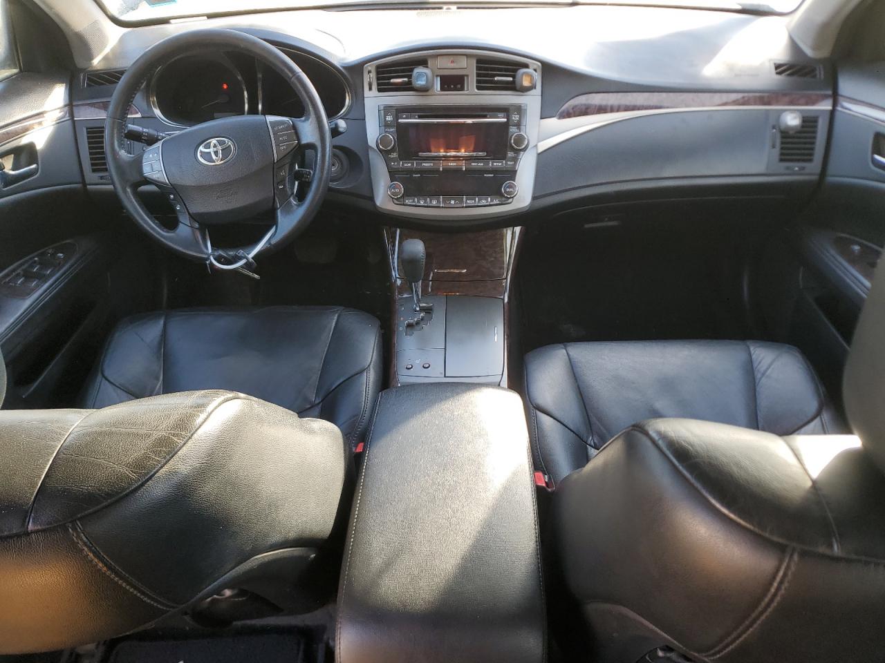 2012 Toyota Avalon - Image 8
