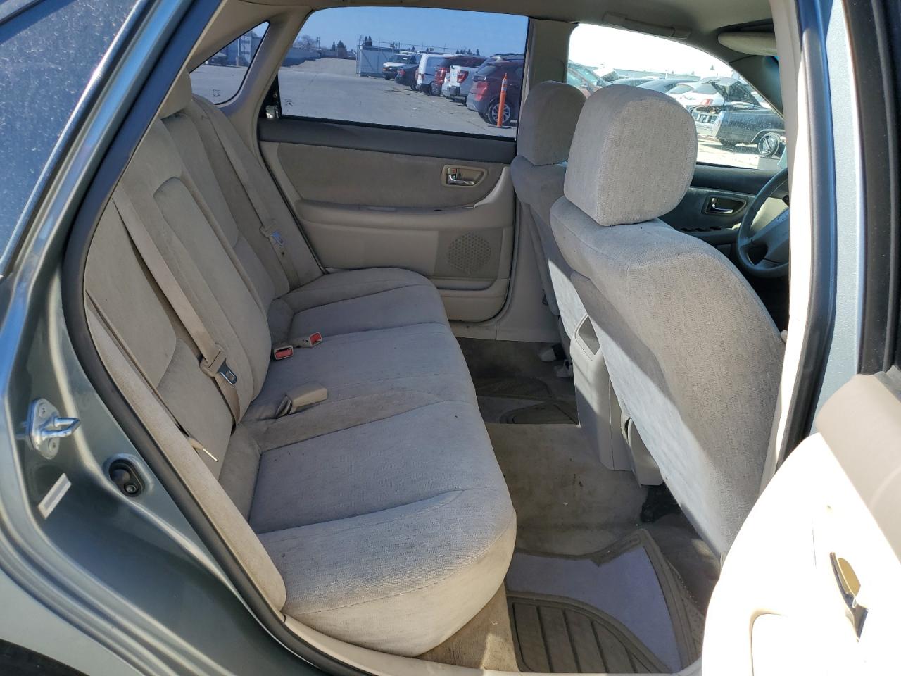 2000 Toyota Avalon - Image 10