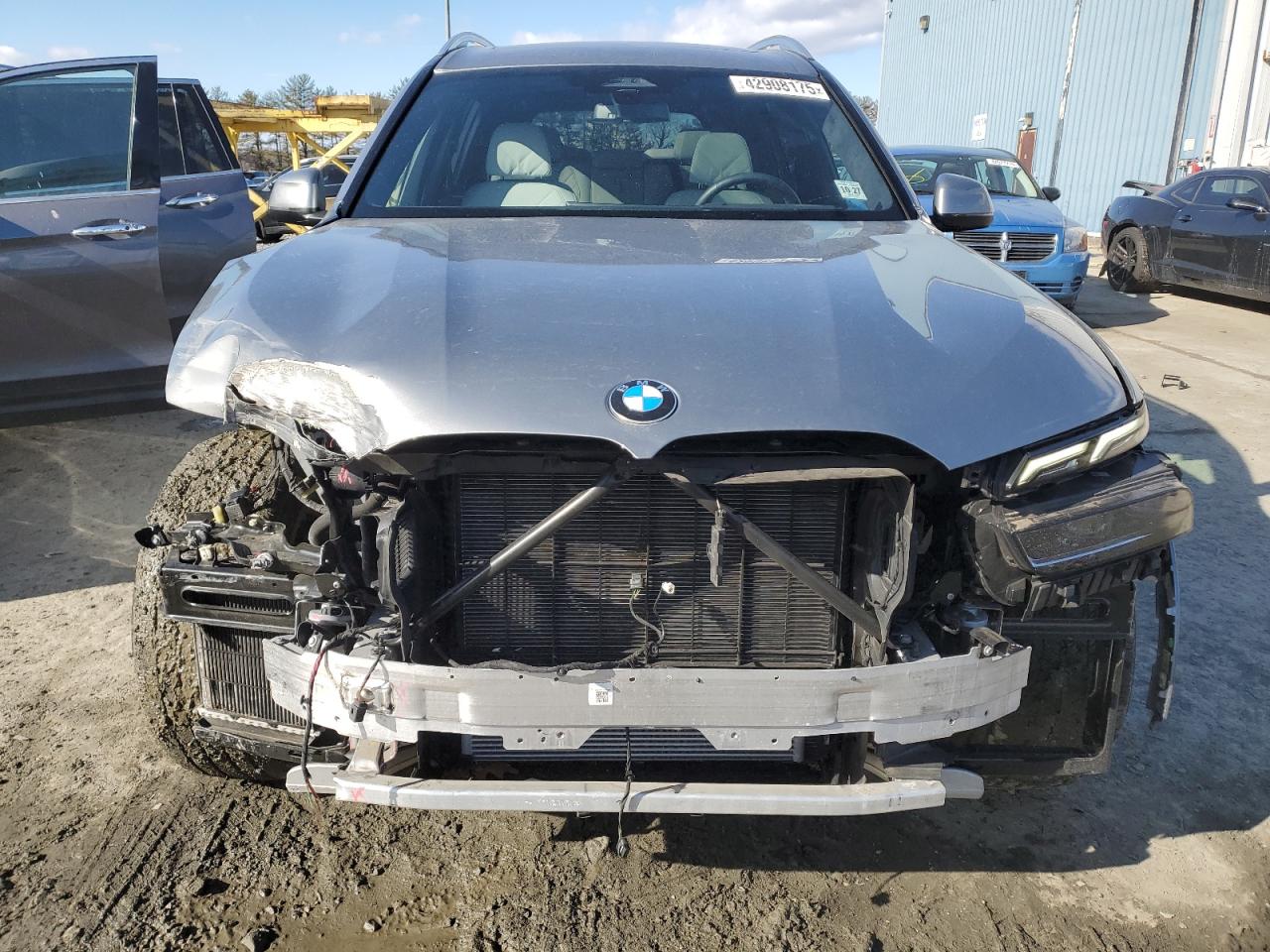 2023 BMW X7 - Image 5