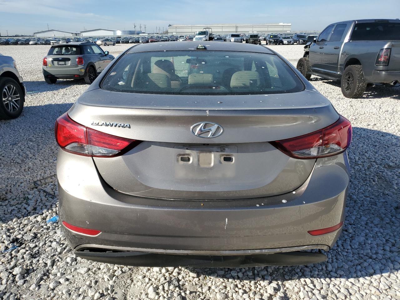 2016 Hyundai Elantra - Image 6